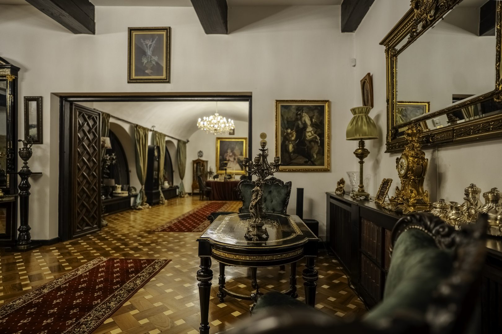 Casa Gheorghe Tătărescu din București: Memoria politică și renașterea culturală a unei vile interbelice către EkoGroup Vila